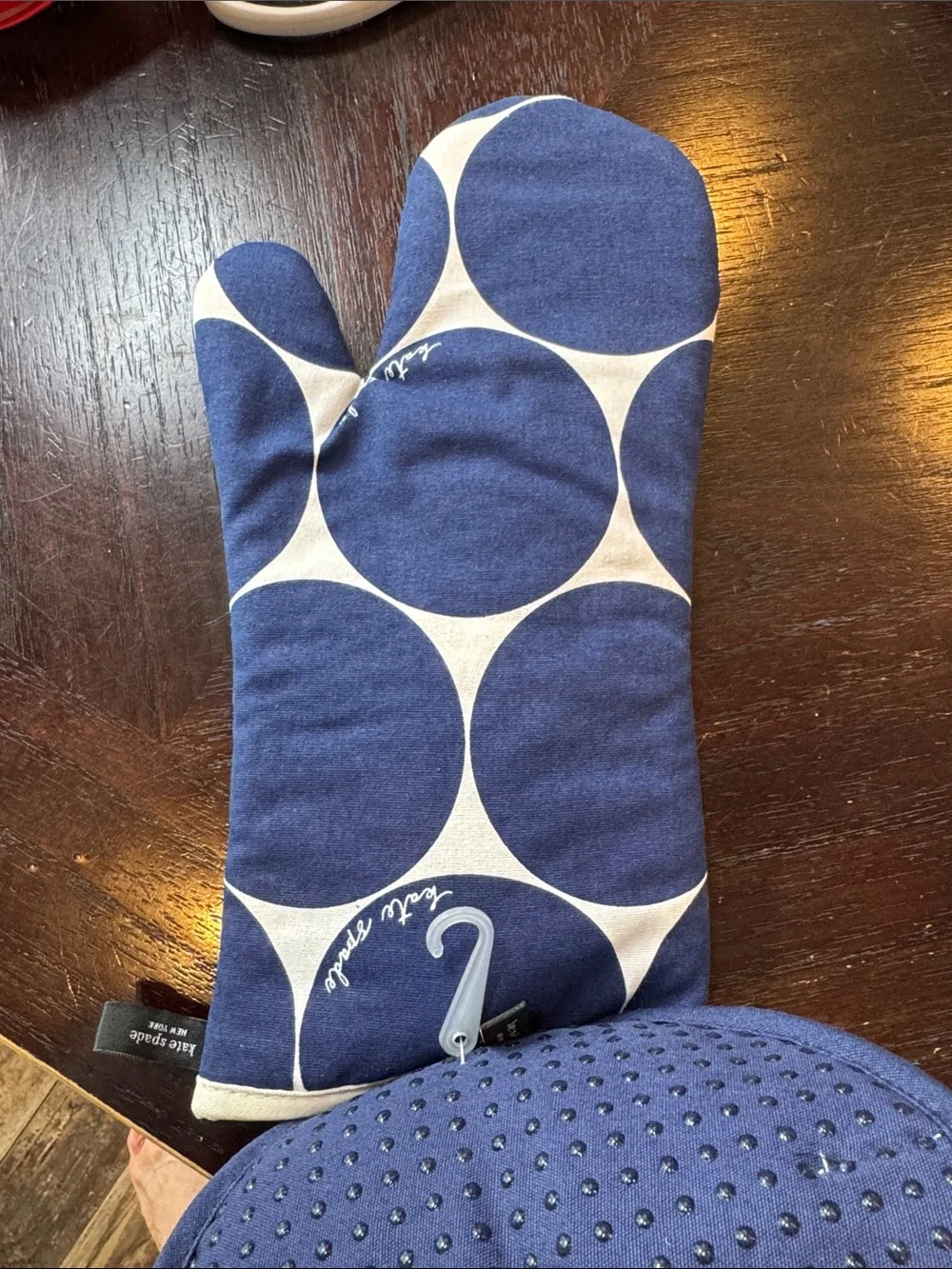 Kate spade navy and white oven mitt and pot holder set NWT